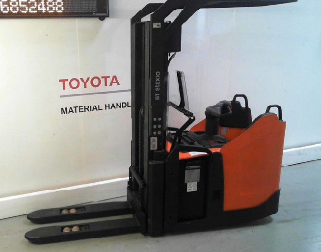 Gerbeur électrique  TOYOTA  SPE140L  2022  Reconditionné - Équipement professionnel d'occasion - Smart Reuse