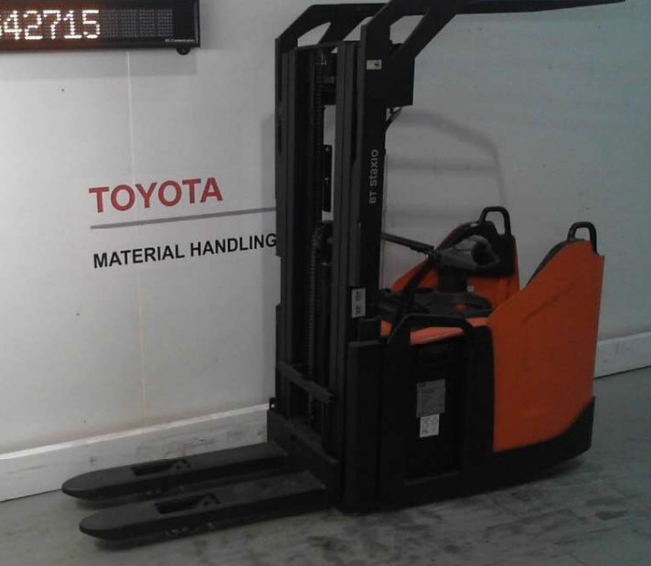 Gerbeur électrique  TOYOTA  SPE140L  2022  Reconditionné - Équipement professionnel d'occasion - Smart Reuse