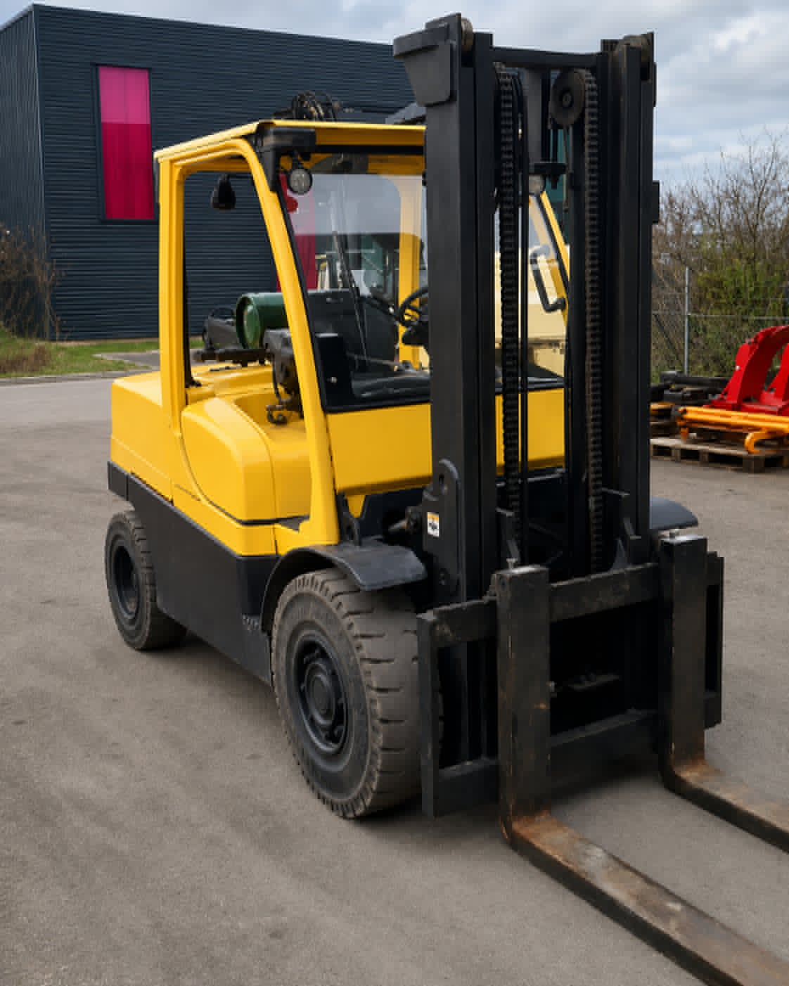 Chariot élévateur frontal 4 ou 6 roues Hyster H5.0FT – 2016 | Reconditionné - Équipement professionnel d'occasion - Smart Reuse